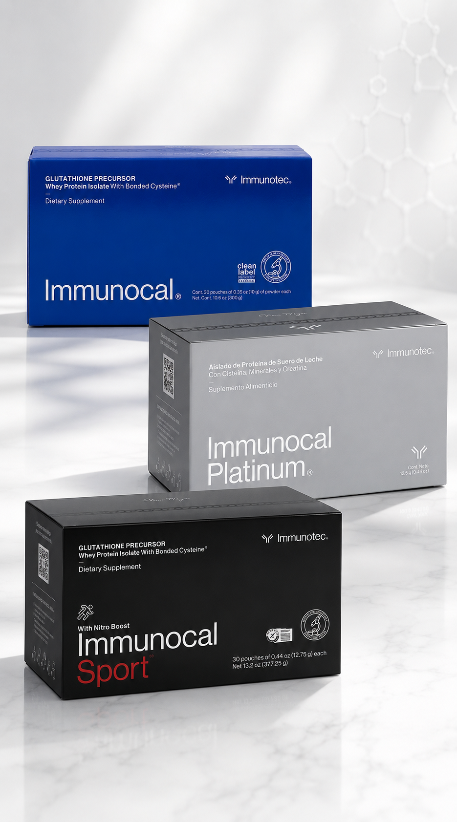 Caja y sobre de Immunocal Platinum sobre una superficie clara
